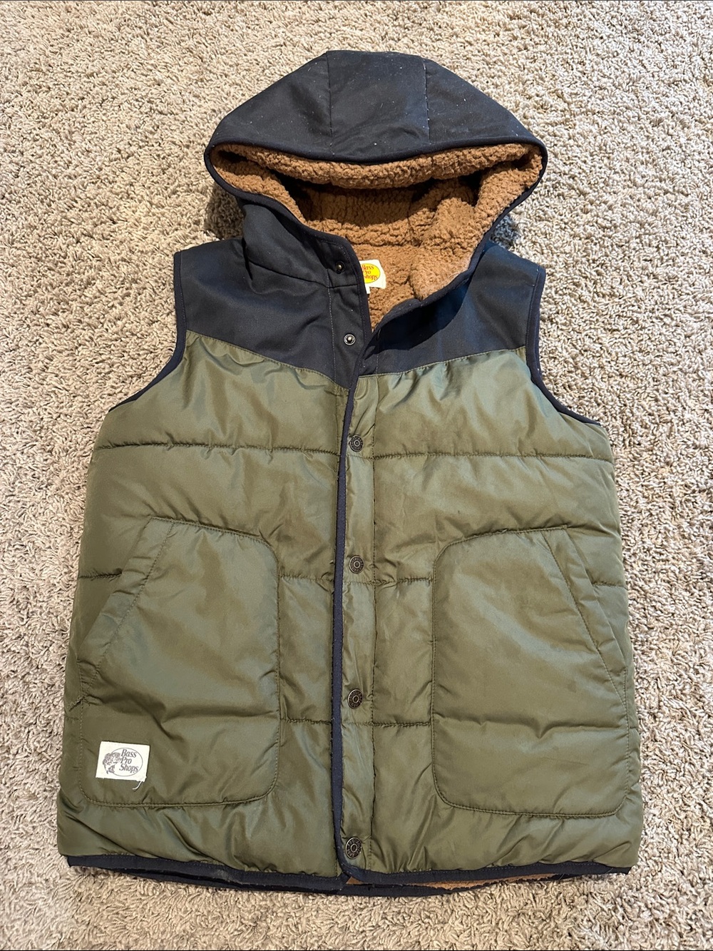 Kids Olive Green Hooded Puffer Vest with Sherpa Lining Sz XL Bass Pro Shops